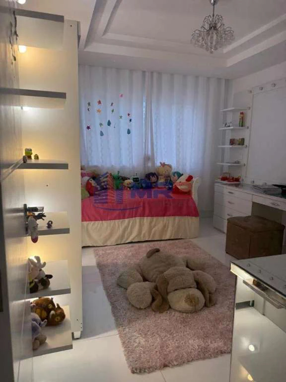 Casa triplex mobiliada com 4 suítes e 9 banheiros — photo 18