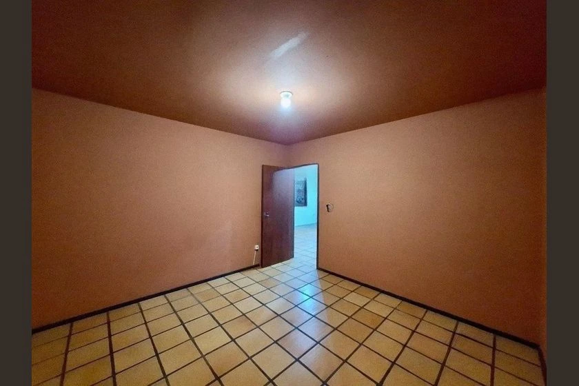 Casa sem mobília com 4 quartos e 3 vagas — photo 3