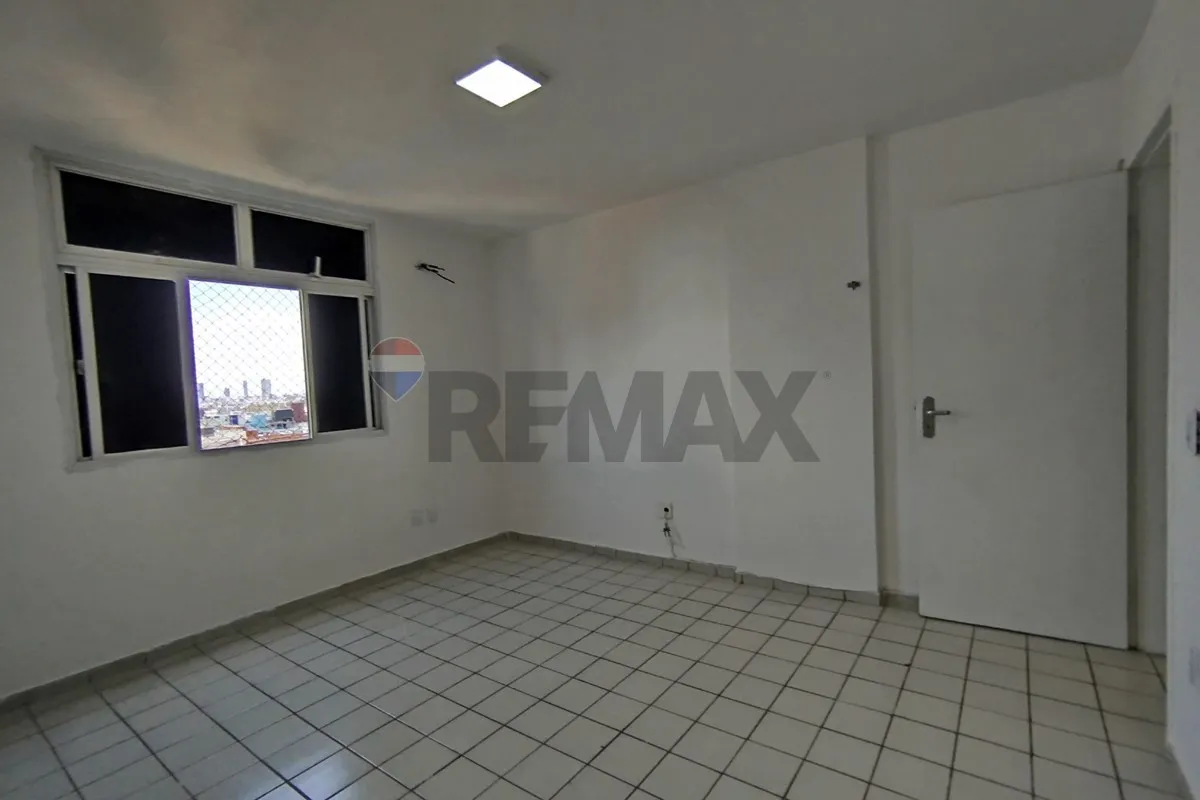 3-bedroom apartment with a closed kitchen and 160 m² — photo 23