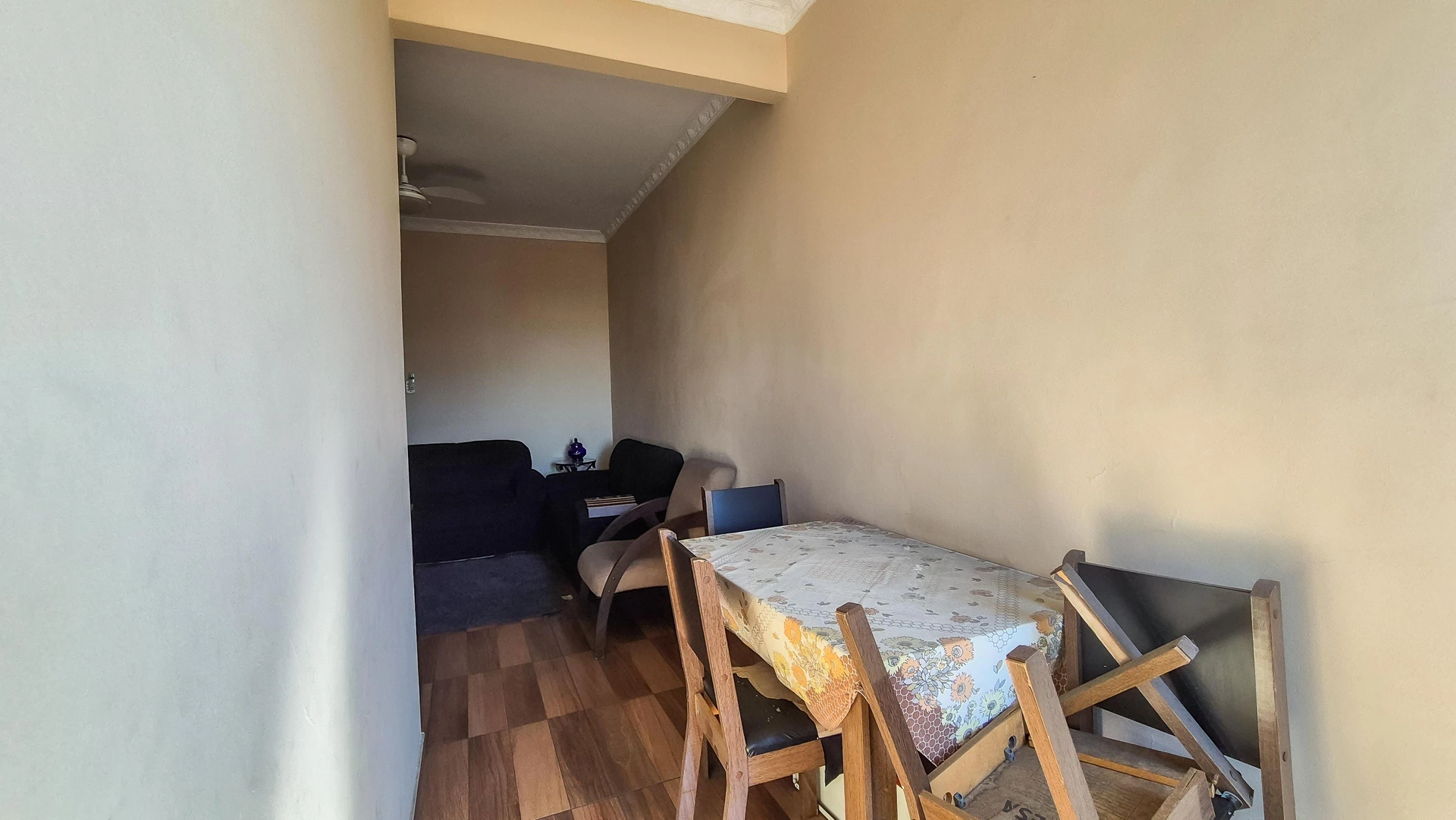 Furnished 2-bedroom apartment with 1 bathroom — photo 27