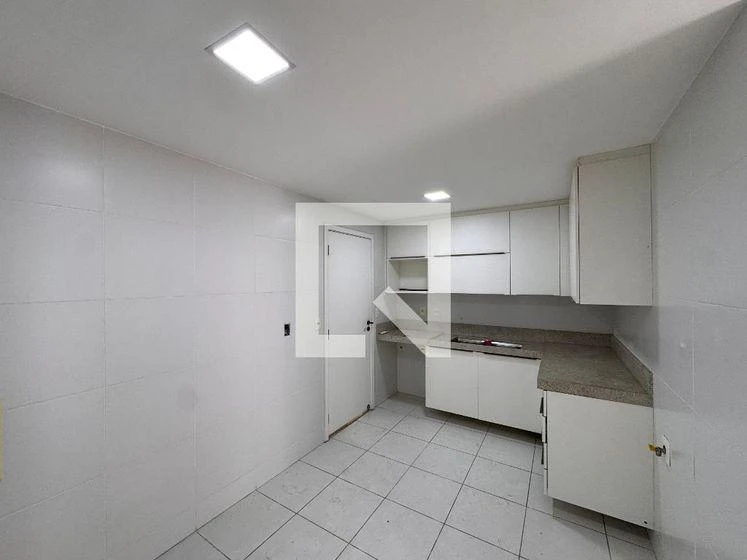 158 m² apartment with a park view and a grill on the balcony — photo 11