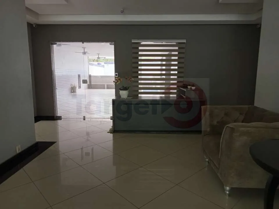 Home office in a 4-bedroom apartment, 230 m² — photo 46
