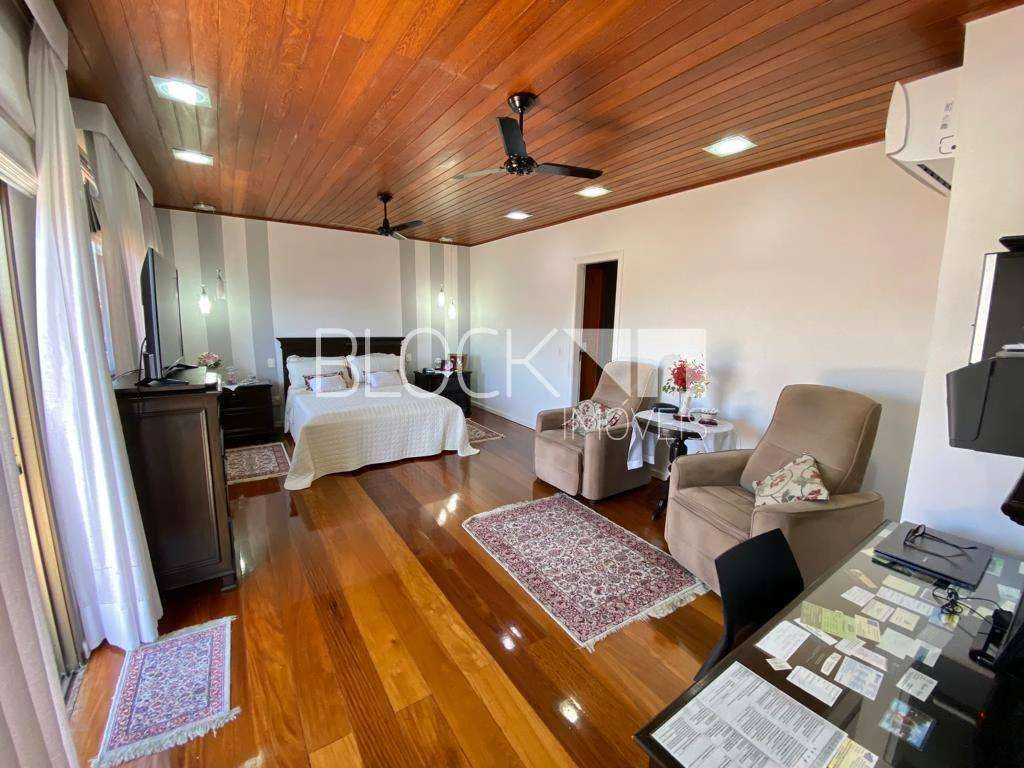 Duplex penthouse with 4 bedrooms and 1 suite — photo 21