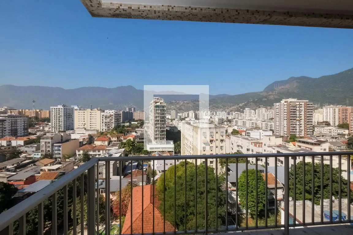 3-bedroom apartment with a mountain view in Rio de Janeiro — photo 8