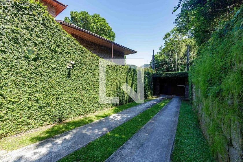 Casa para locação com 5 quartos, 902 m² e 6 vagas — photo 2
