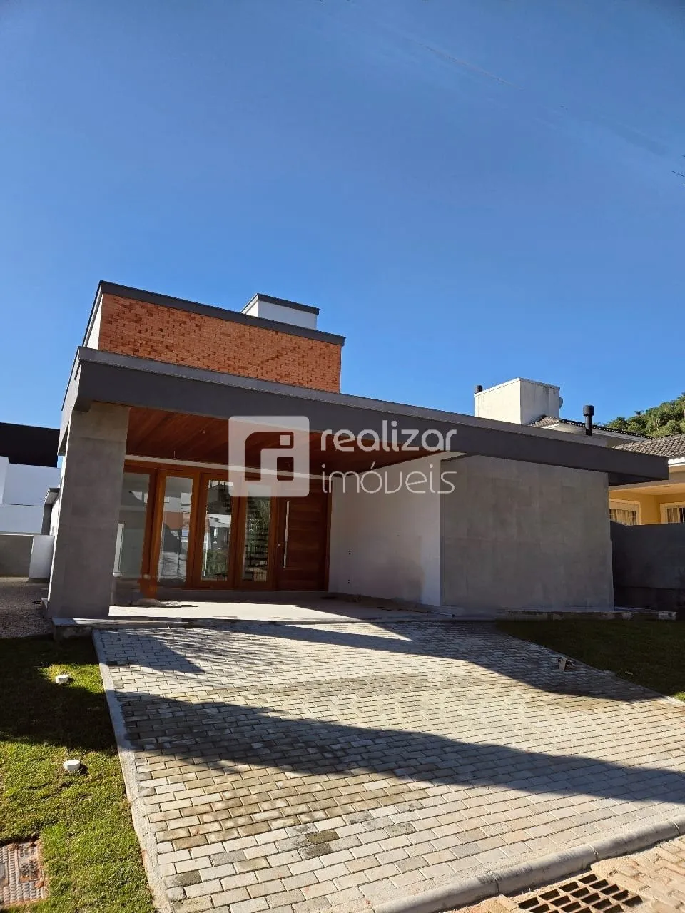 4-bedroom house with a grill on the balcony in Florianópolis — photo 2