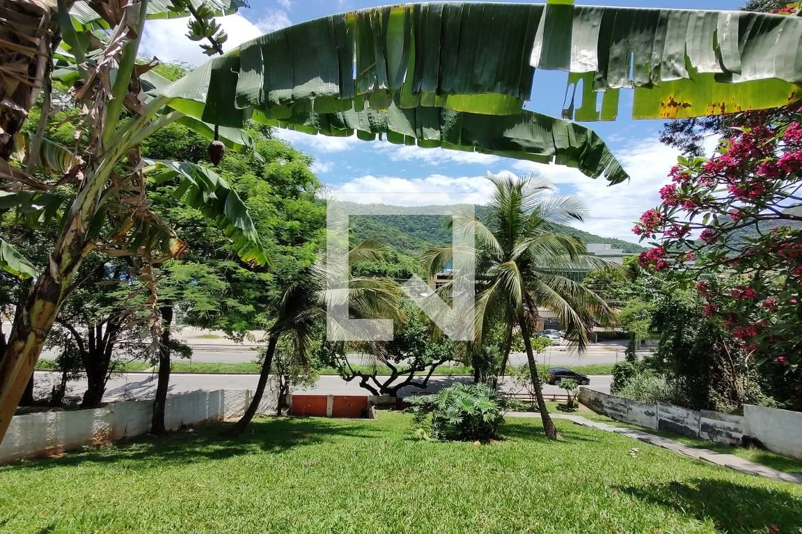 Casa para locação com 3 quartos e 280 m² — photo 74