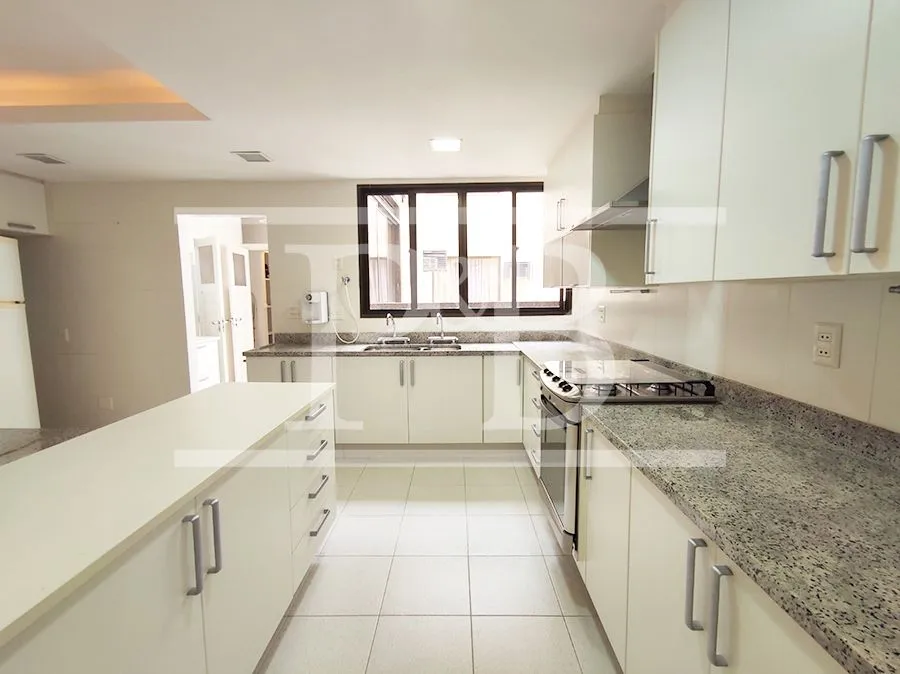 Apartamento com 3 dormitórios de 294 m² e 4 vagas — photo 29