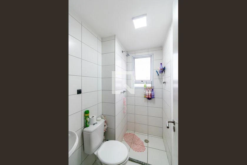 2-bedroom apartment in a building with a gym — photo 19