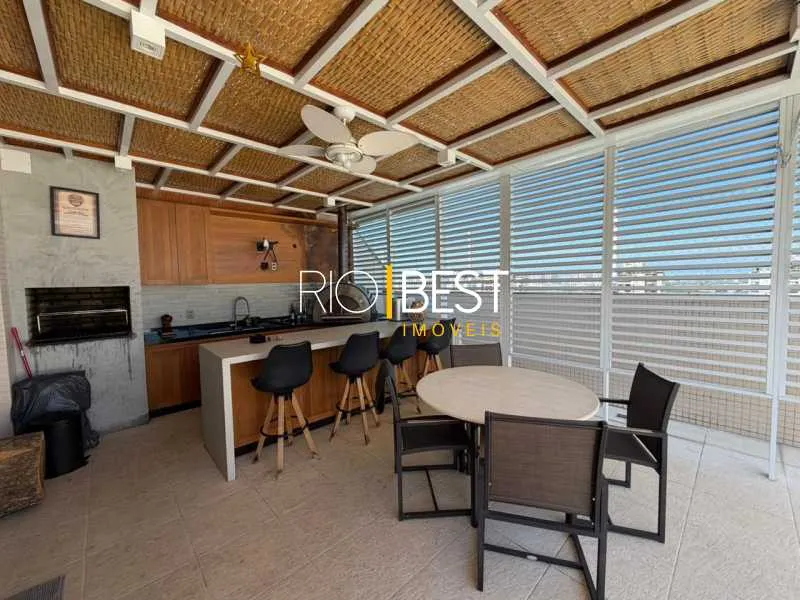 Floor-to-ceiling windows in a 4-bedroom apartment, 385 m² — photo 2