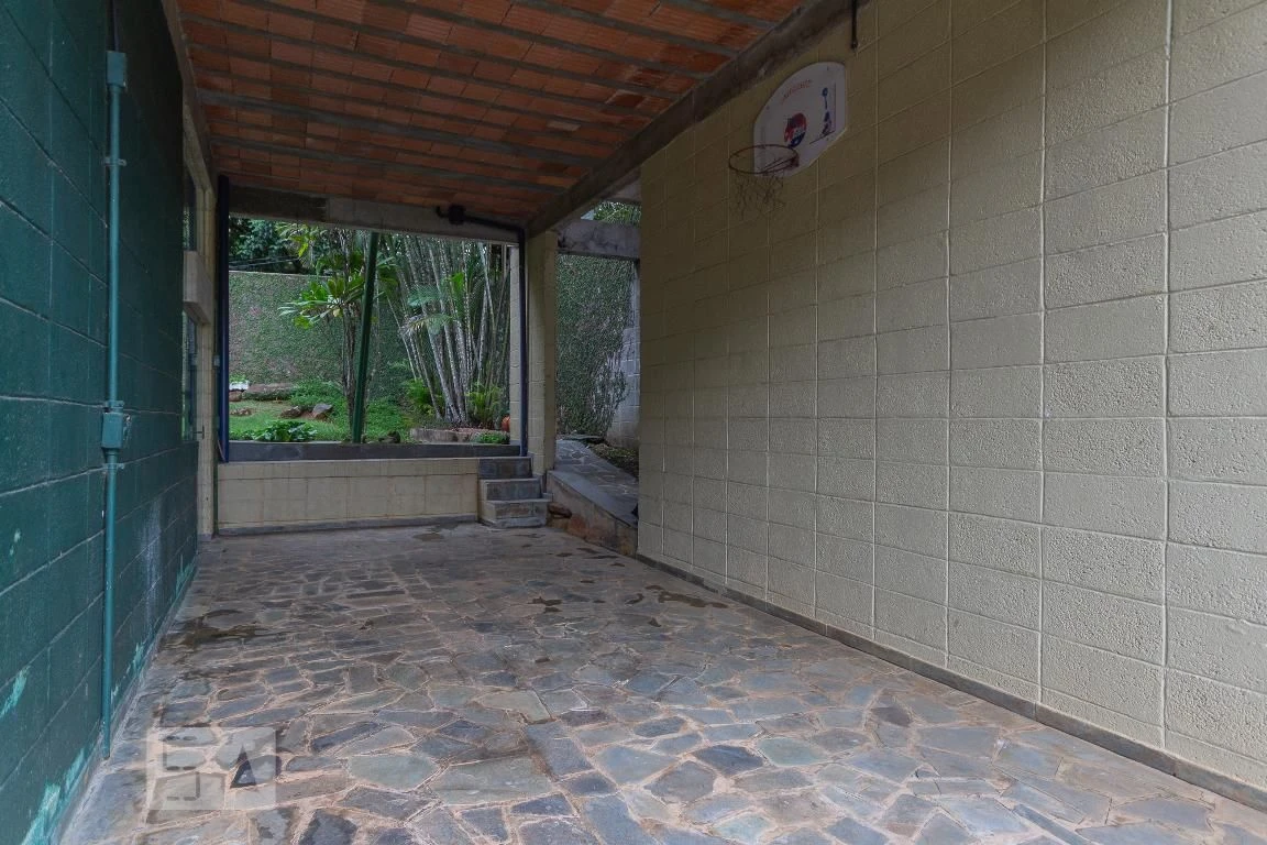 Condo house with 4 bedrooms and 400 m² — photo 70
