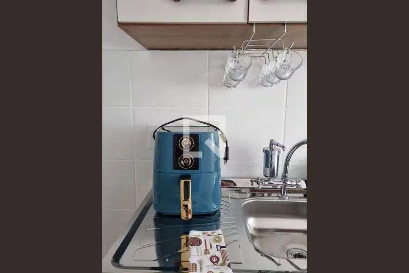 Apartamento mobiliado de 48 m² com 2 quartos e fogão a gás — photo 2