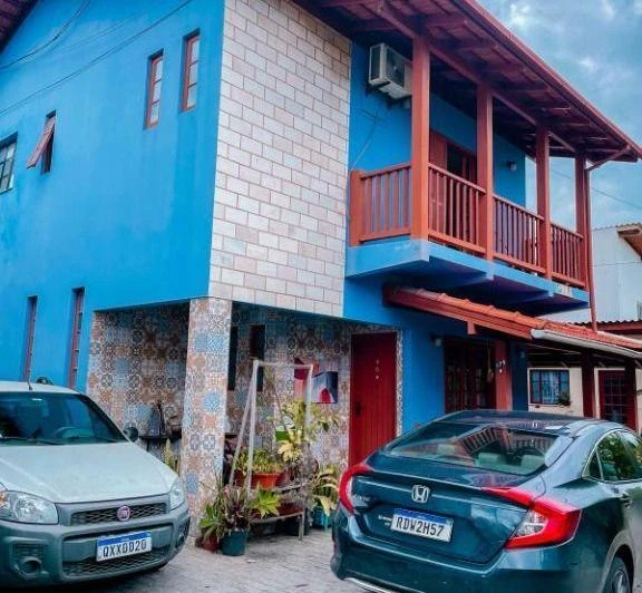 Casa de 210 m² com 4 quartos e 3 banheiros — photo 3