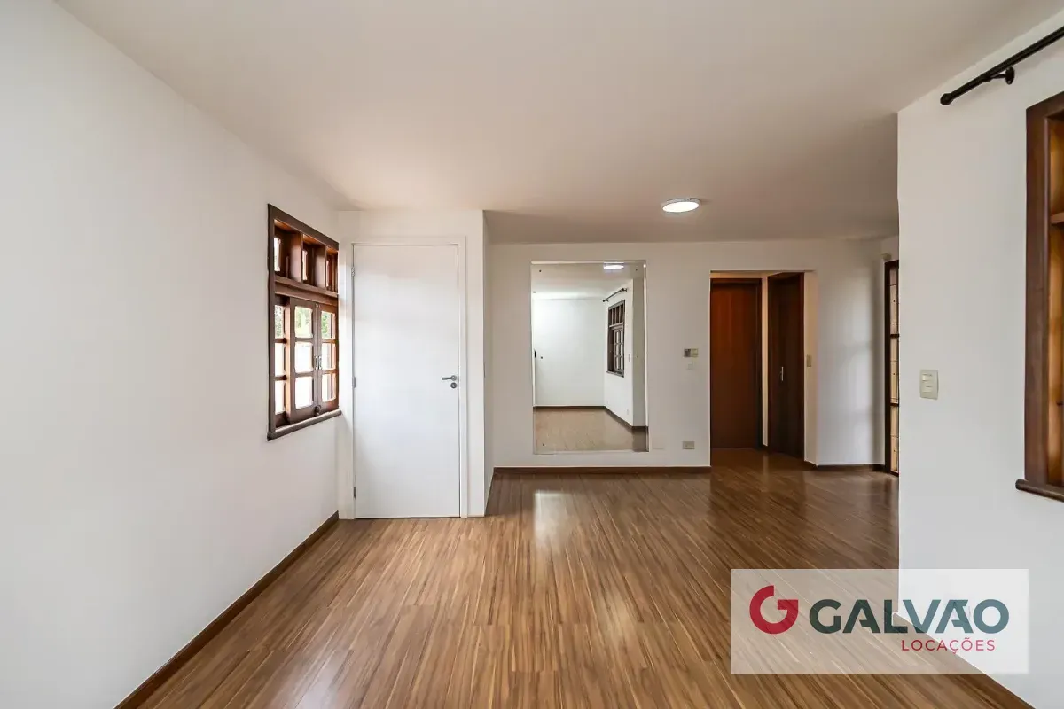 Ванна та 3 спальні: будинок 210 м² — photo 15