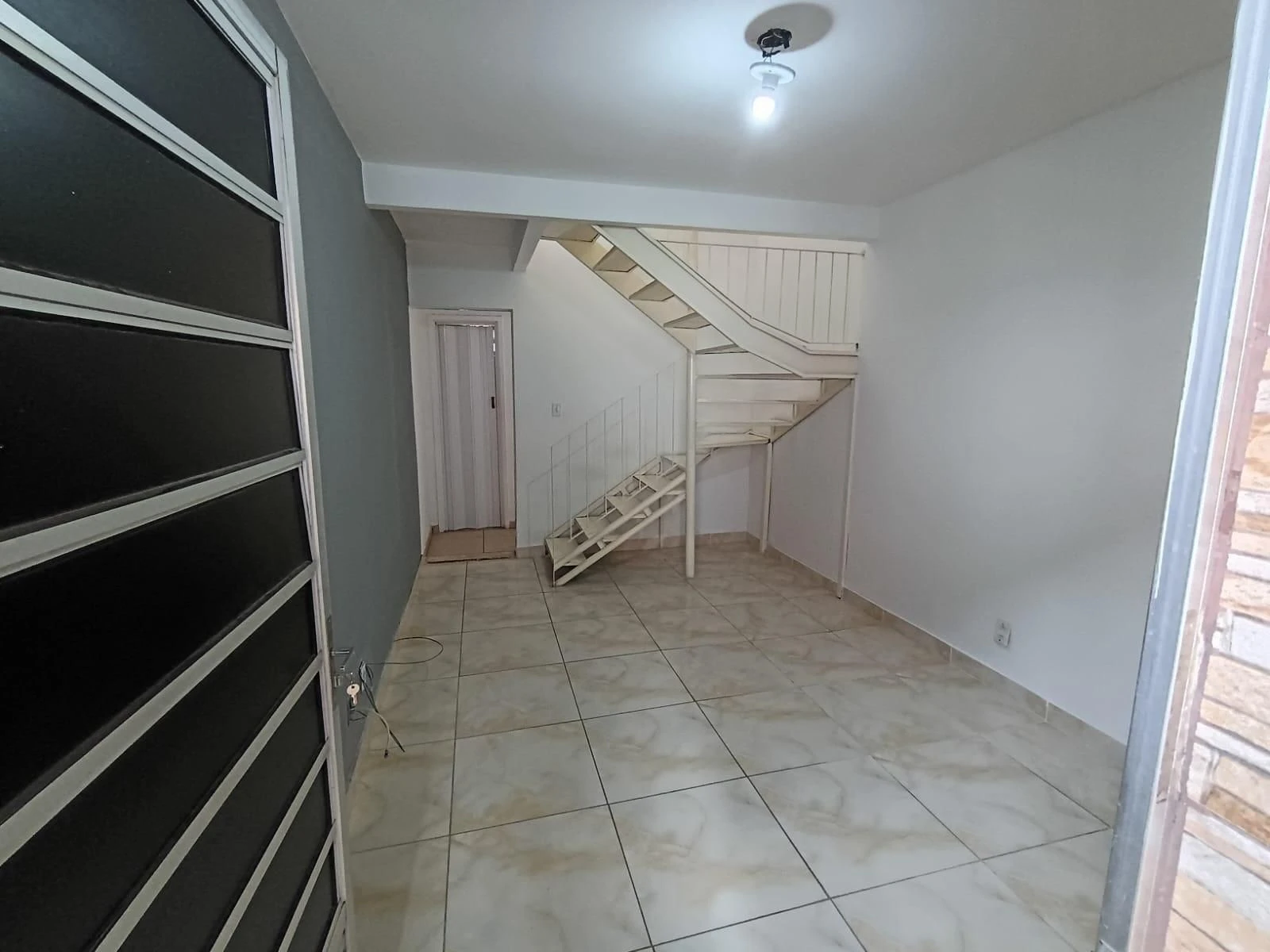 House, 50 m², with a grill on the balcony — photo 29