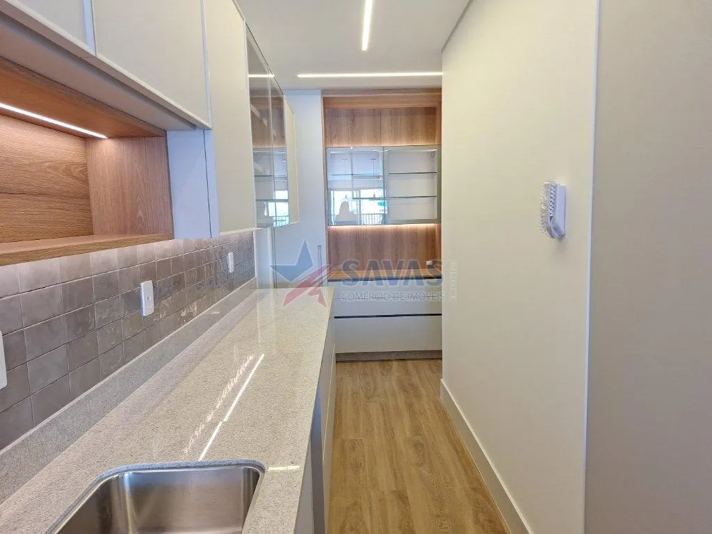 3-bedroom apartment in a building with a coworking space — photo 3