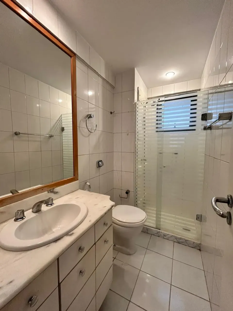 Unfurnished apartment with 3 bedrooms and 2 parking spots — photo 8