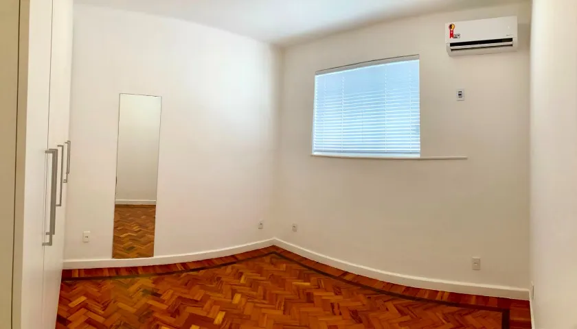 Apartment, 40 m², with wood or laminate floors — photo 4