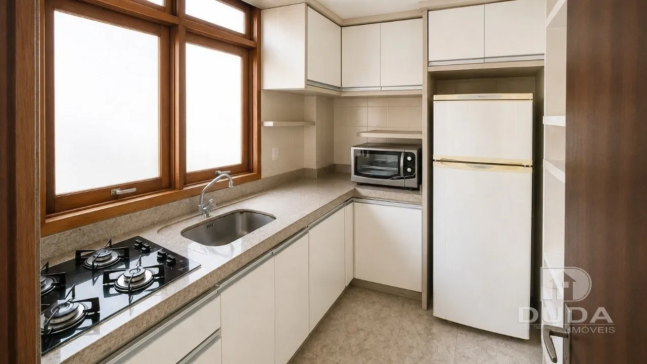 Casa mobiliada com 5 quartos e 260 m² com 2 suítes — photo 2