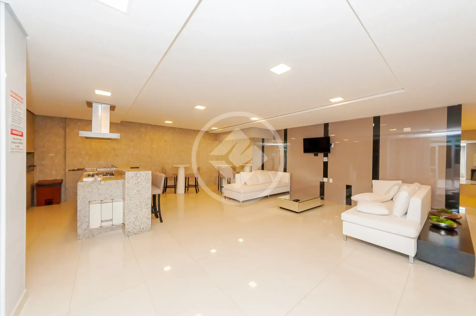Furnished 3-bedroom apartment with 1 en-suite — photo 29