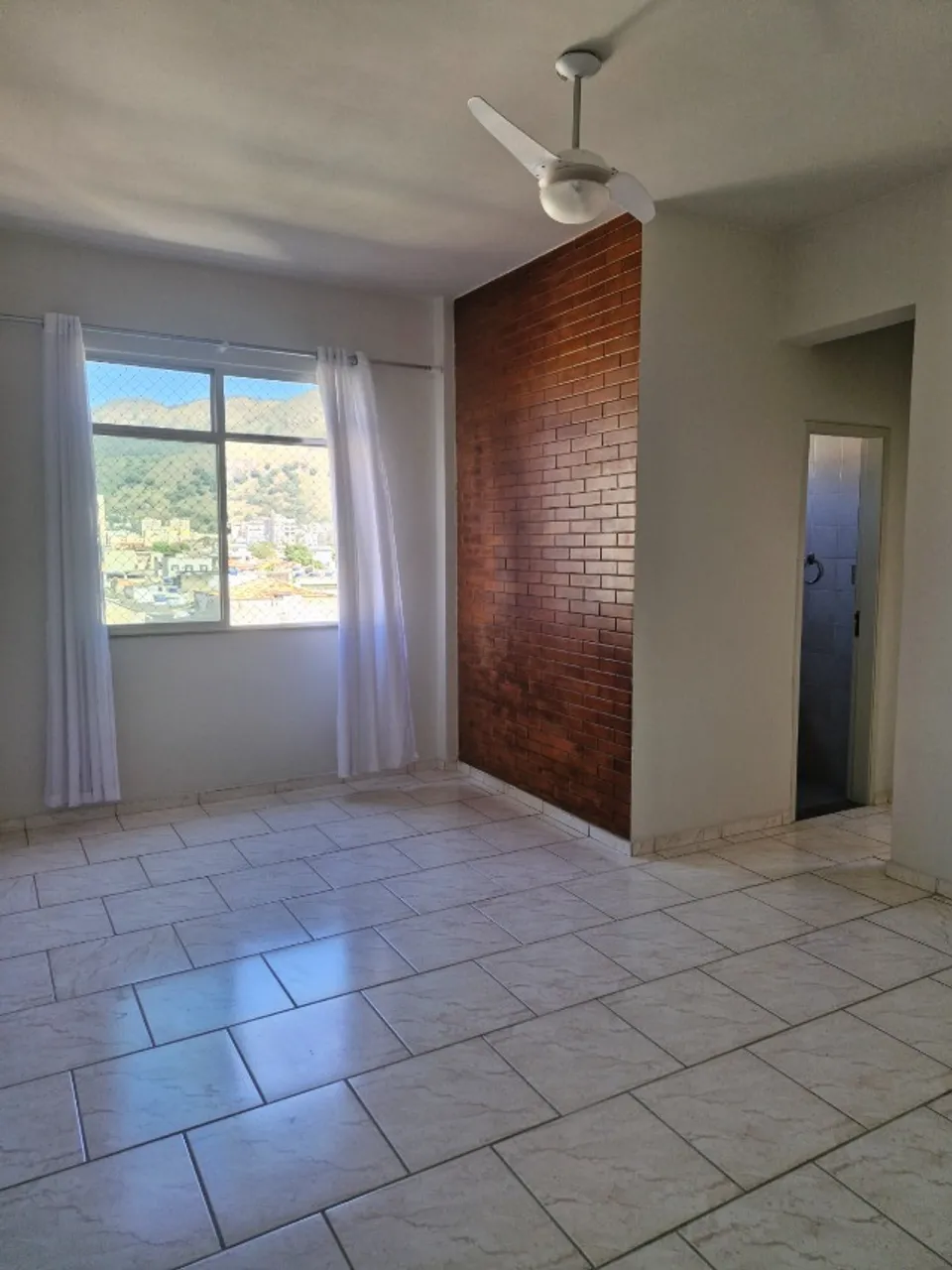 2-bedroom, 2-bath apartment with no parking space — photo 6