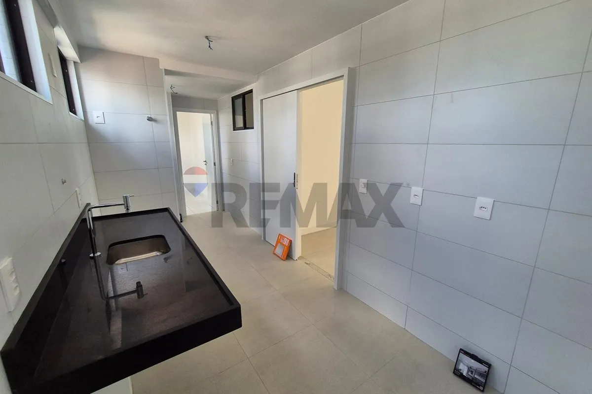 3-bedroom apartment in a building with a gym — photo 23