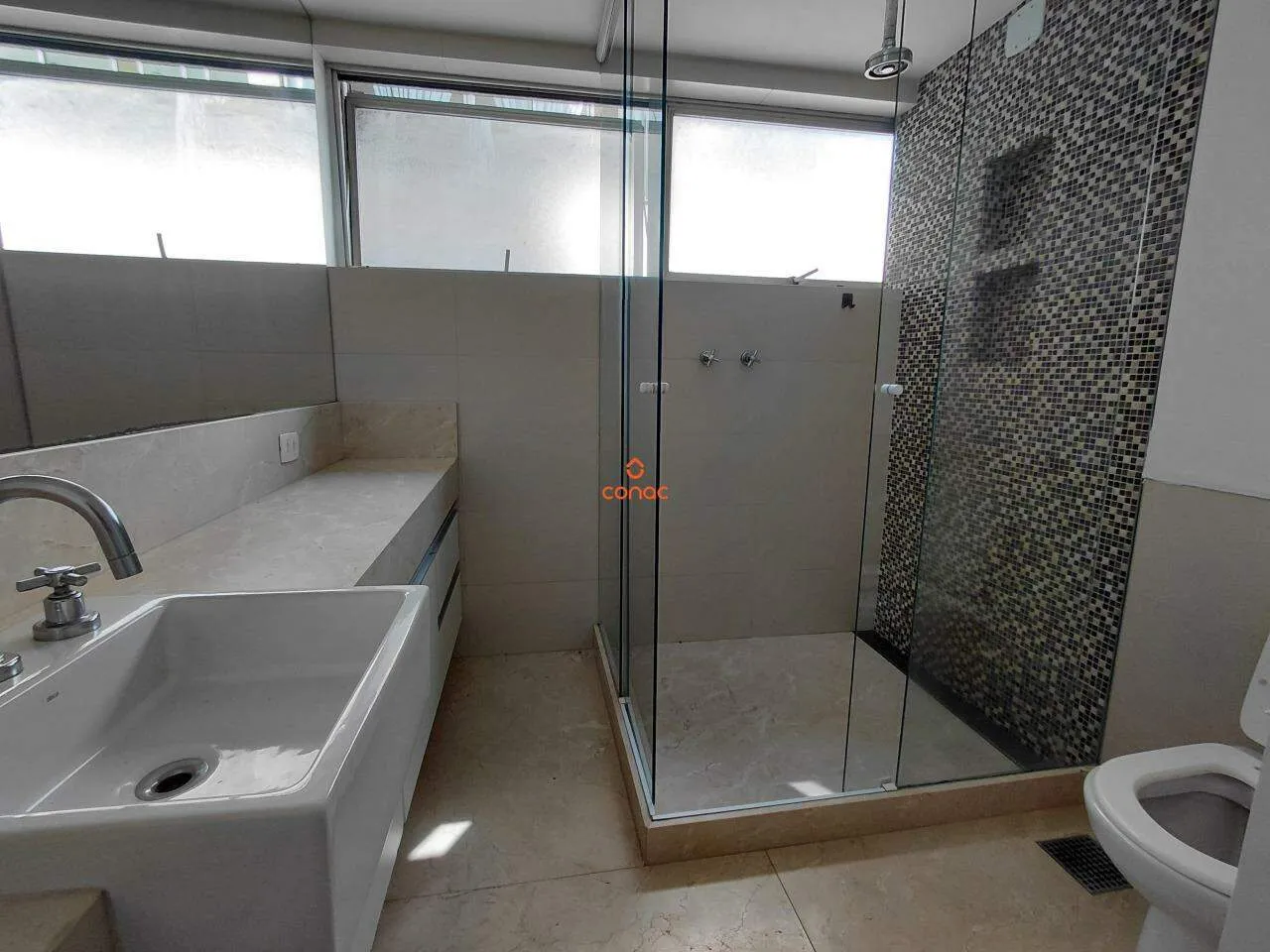 Rental apartment with 4 bedrooms and 3 bathrooms — photo 24
