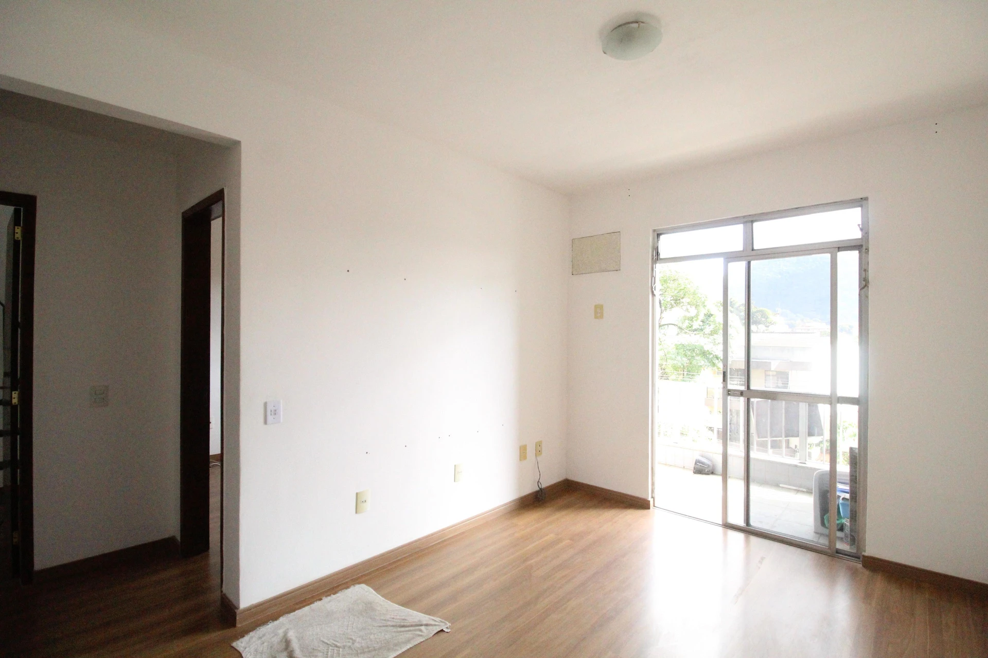 Apartamento sin muebles con 3 dormitorios y jardín privado — photo 12