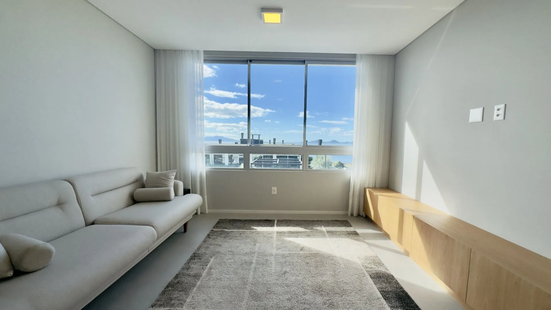Water view in a 2-bedroom apartment, 110 m² — photo 23