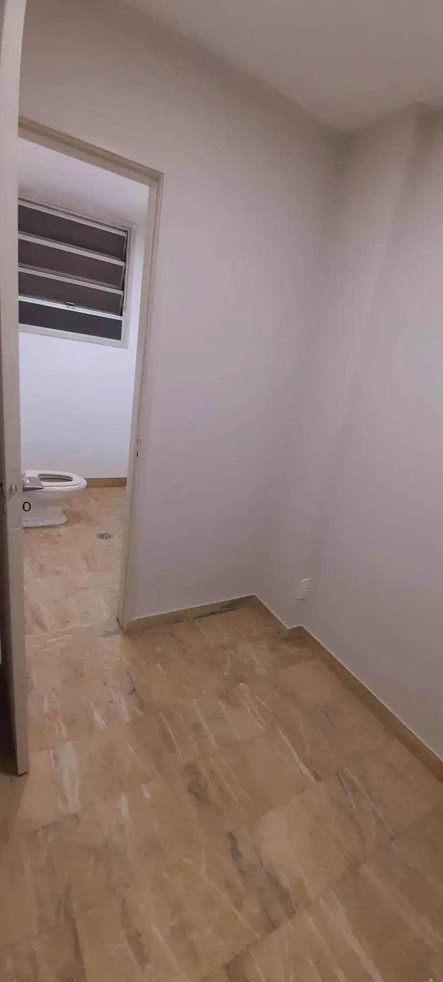 Unfurnished apartment with 4 bedrooms and 2 parking — photo 42