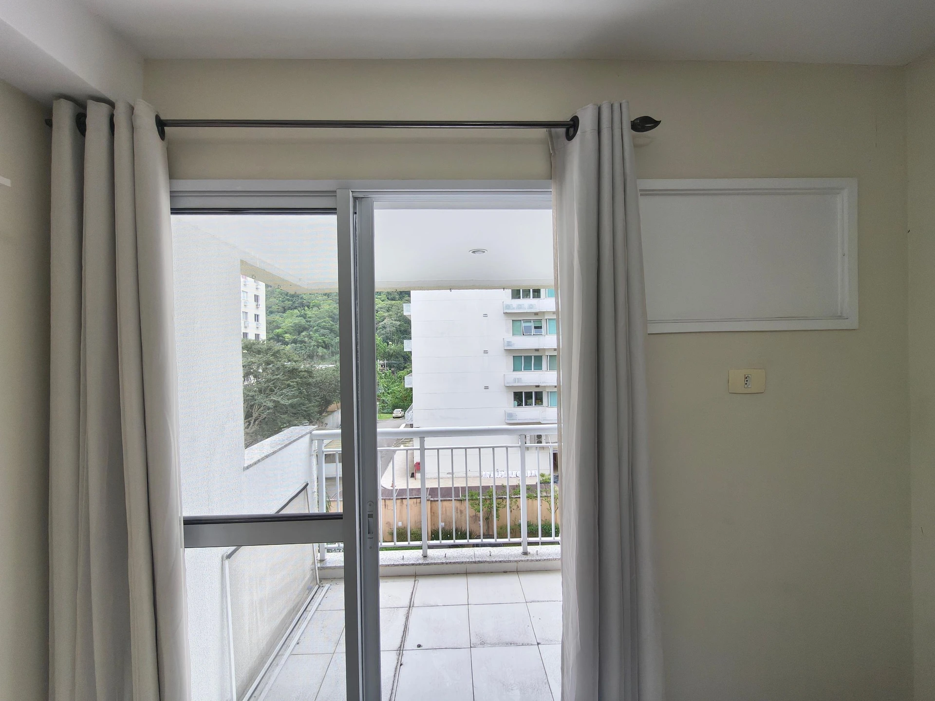 Apartamento mobiliado com 2 quartos e varanda — photo 13