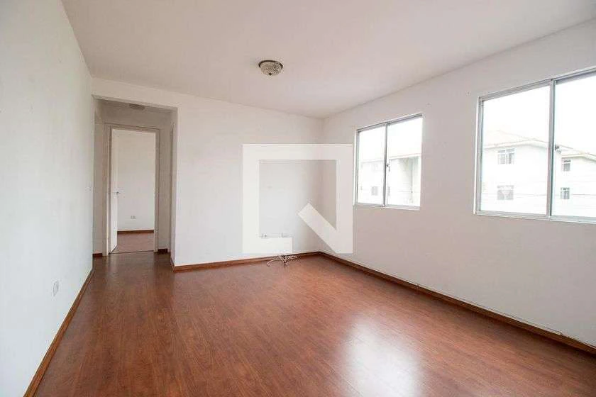 3-bedroom apartment with built-in kitchen cabinets — photo 2