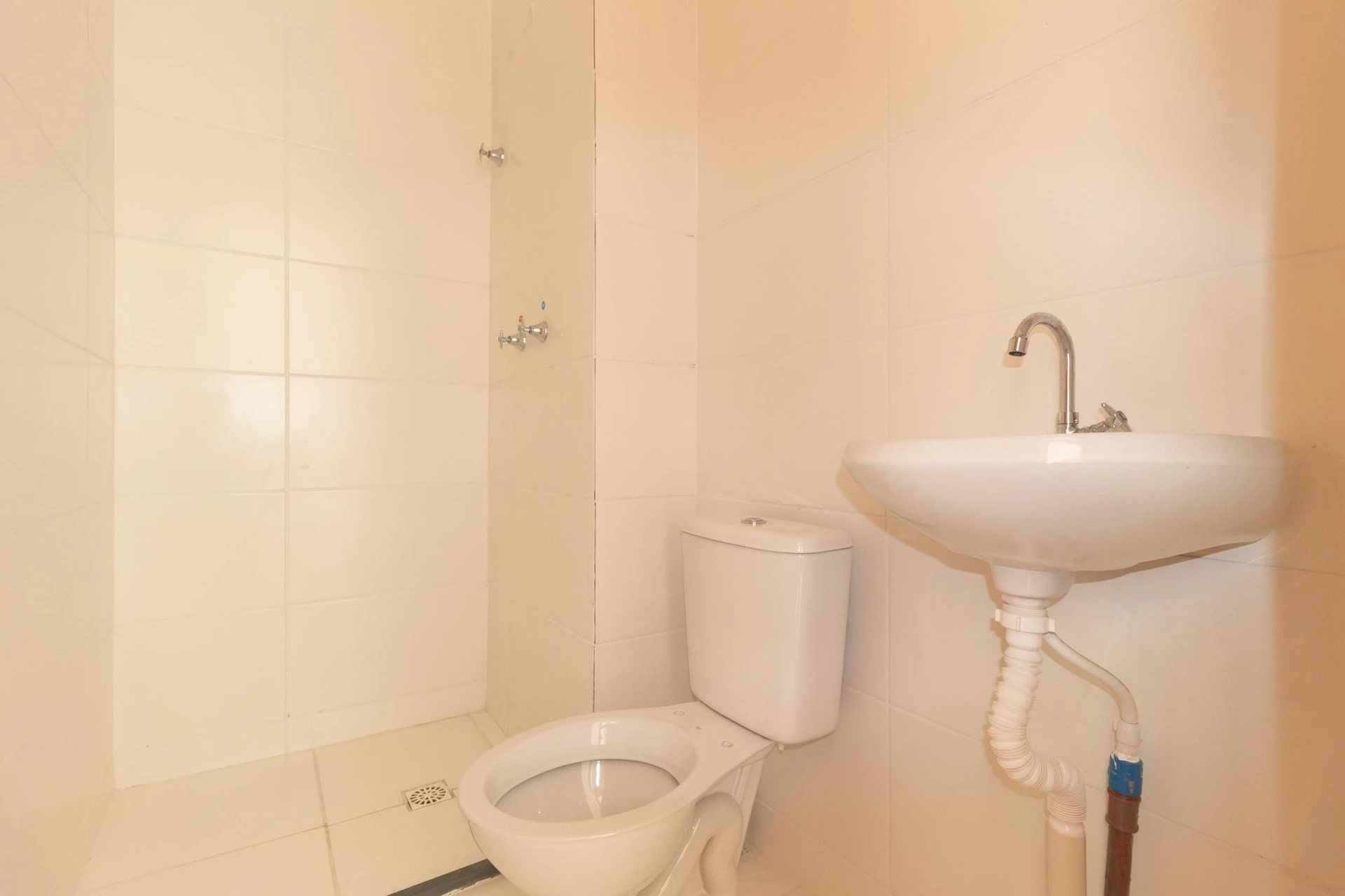 Unfurnished 2-bedroom apartment with 1 bathroom — photo 20
