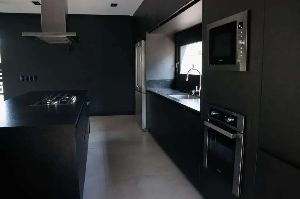 Casa amueblada con 5 suites y cocina compacta — photo 23