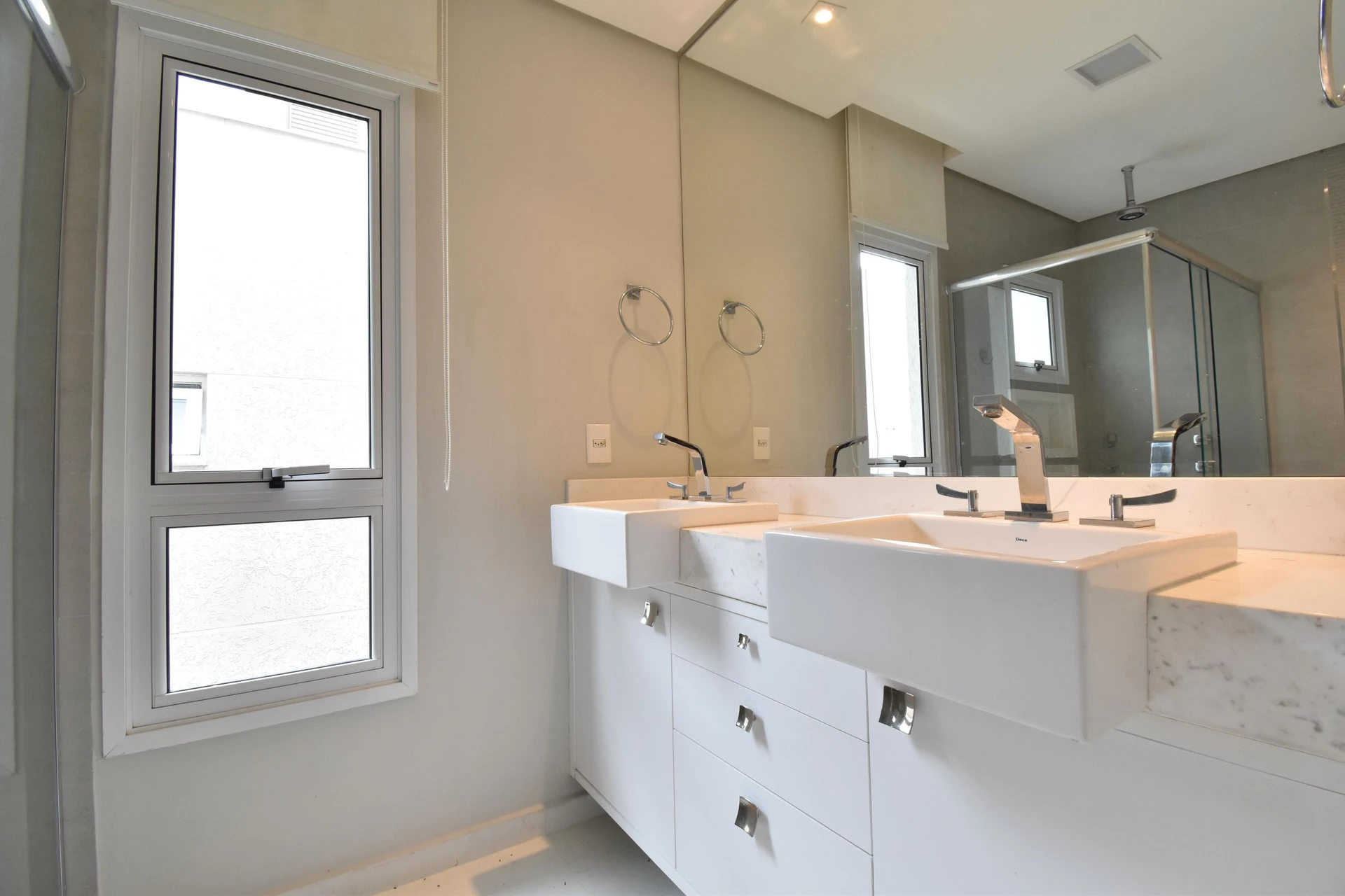House, 411 m², with a bathtub — photo 50