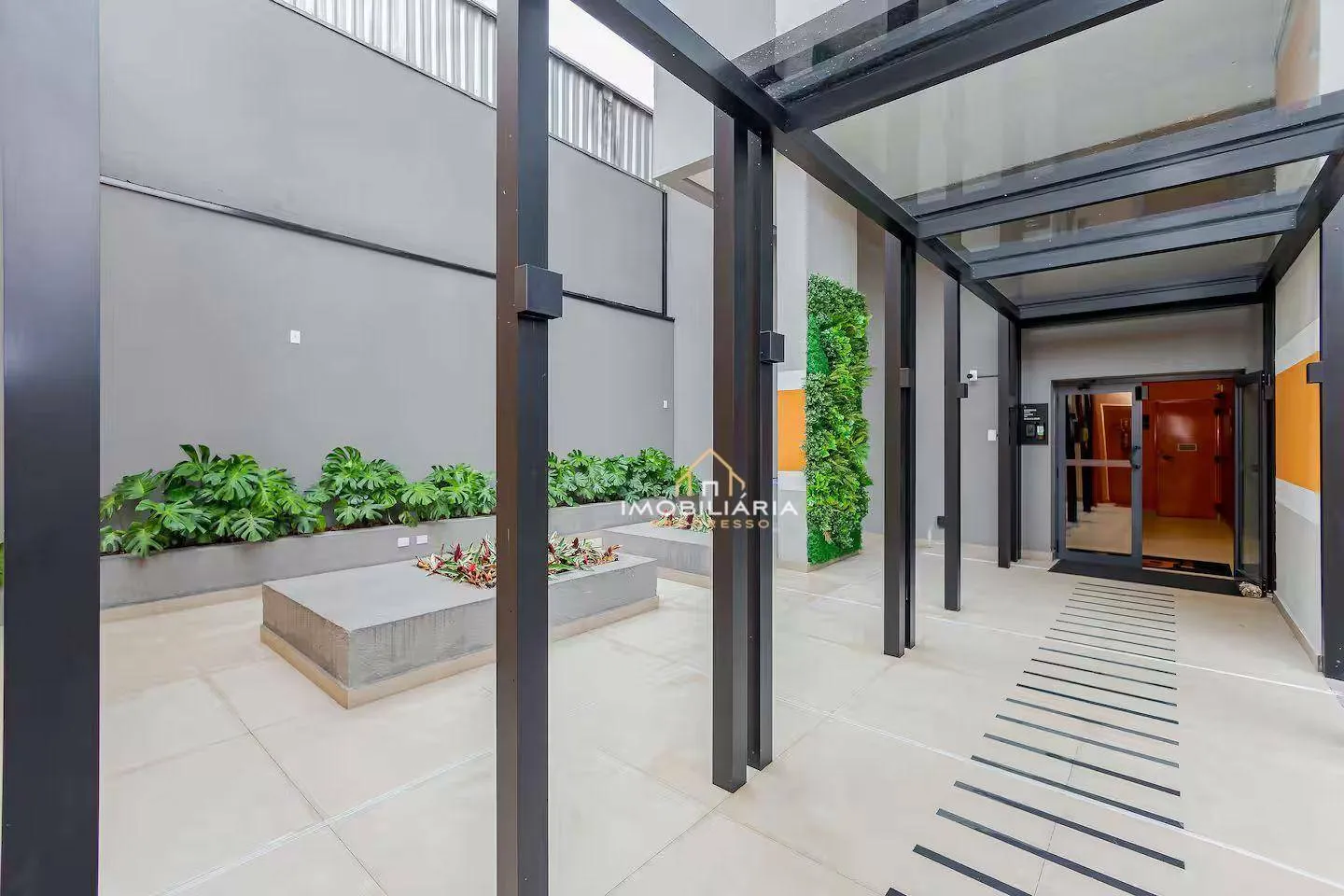 One-bedroom apartment in a building with a coworking space — photo 40