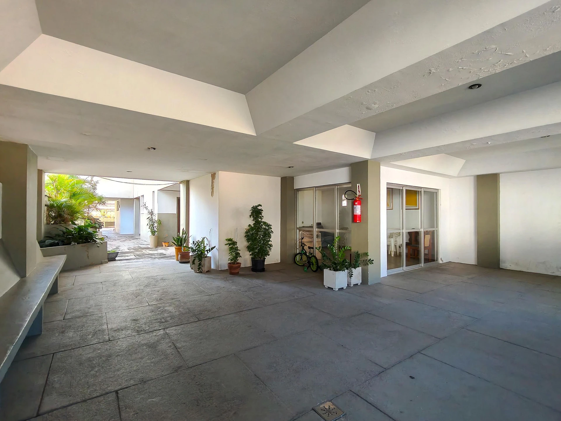 Apartamento mobiliado de 3 quartos com banheira — photo 61