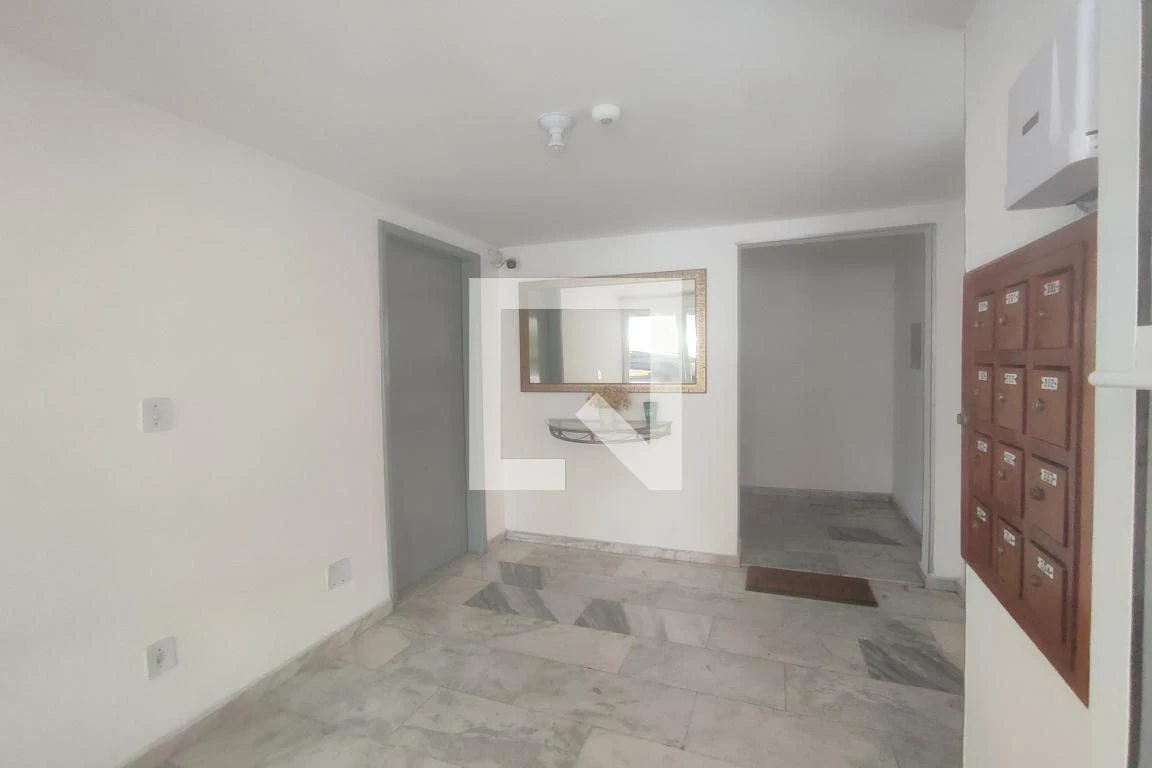 2-bedroom apartment with 1 bathroom and separate kitchen — photo 33