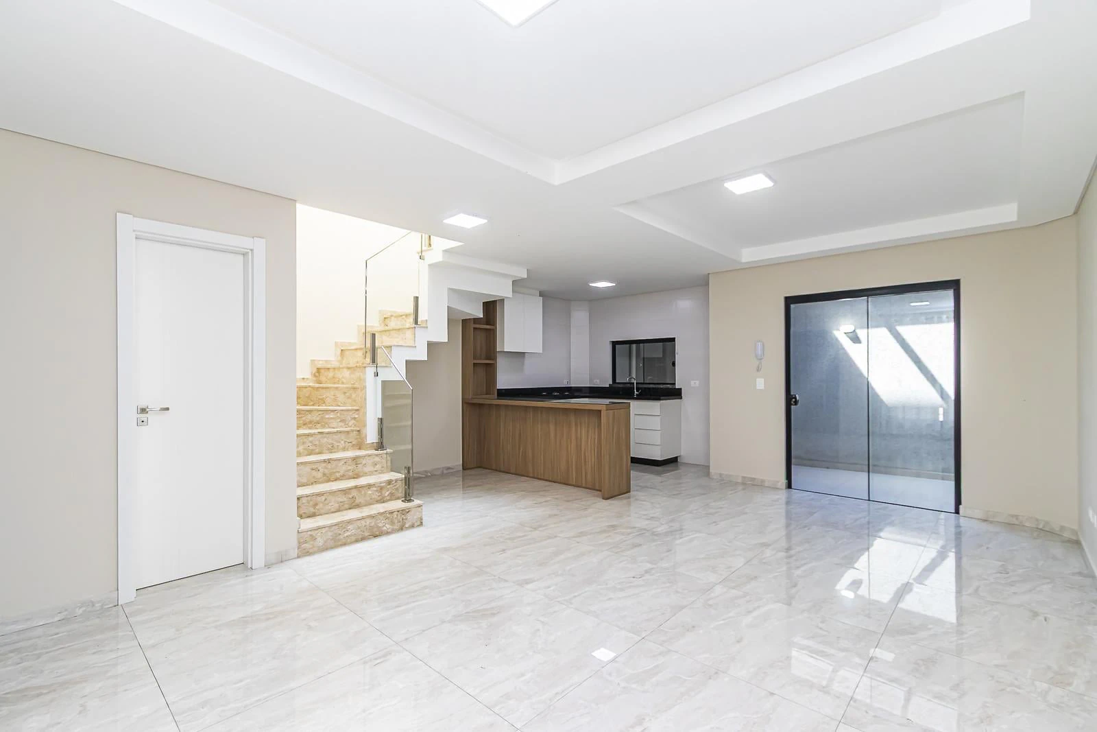 Casa, 92 m², con balcón cerrado con vidrio — photo 5