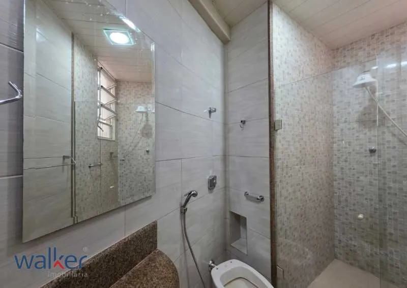 One-bedroom apartment with a washing machine — photo 4