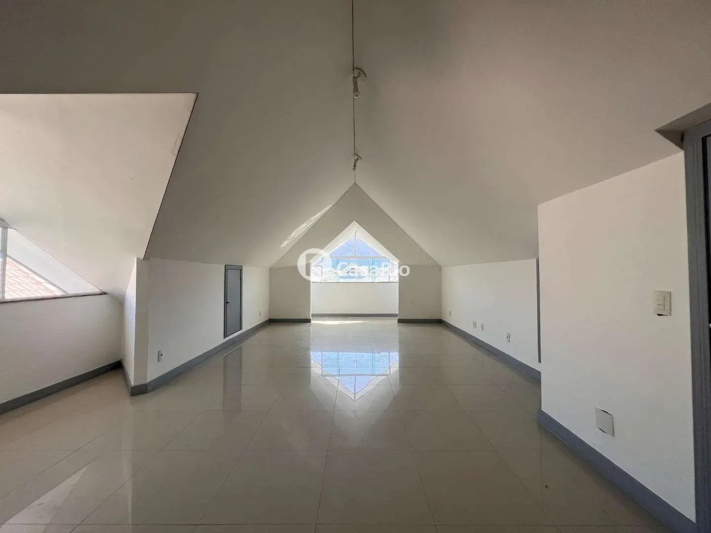350 m² house with a bathtub and floor-to-ceiling windows — photo 27