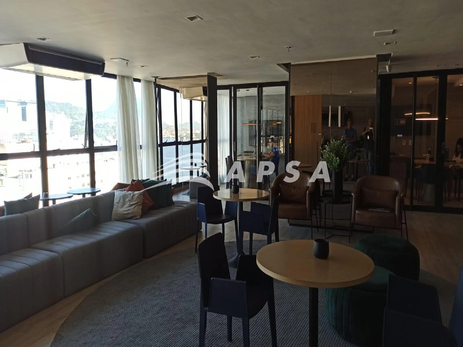 Furnished 1-bedroom apartment with open-plan kitchen 64 m² — photo 29