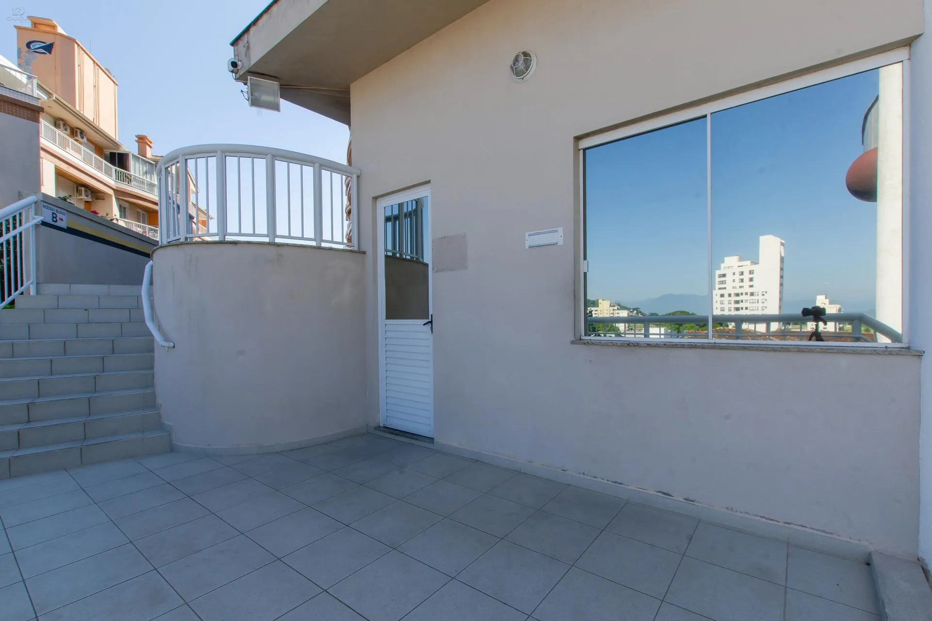 Mountain view in a 2-bedroom apartment, 65 m² — photo 21