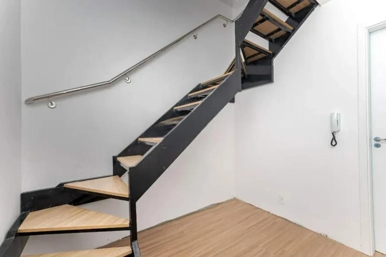 Apartment, 69 m², with wood or laminate floors — photo 23