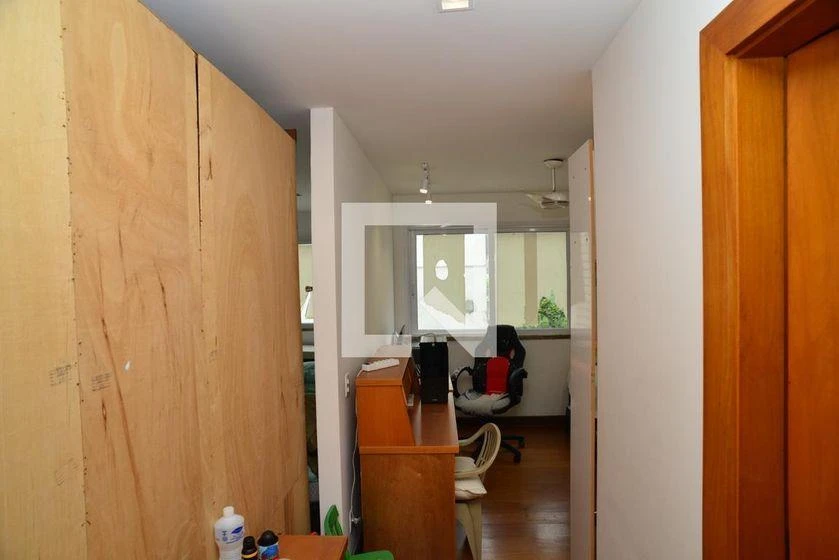 Furnished apartment, 300 m², with a glass-enclosed balcony — photo 19