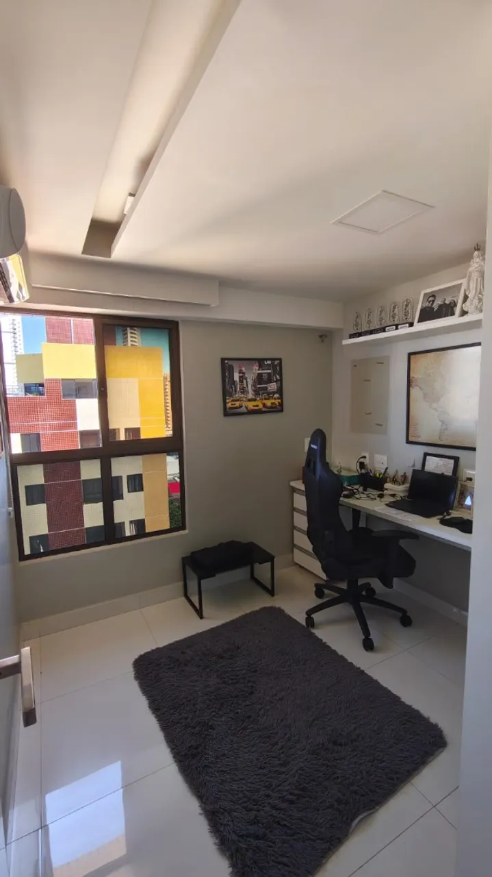 2-bedroom apartment in a building with a gym — photo 8