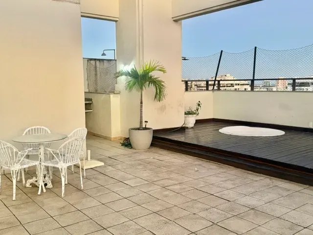 Penthouse with laundry room and 3 bedrooms — photo 20