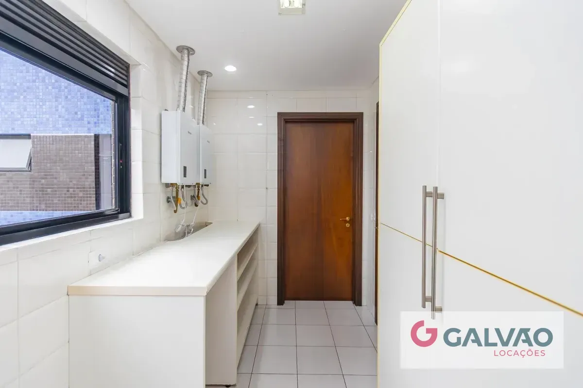 Apartment, 180 m², with a bathtub — photo 16