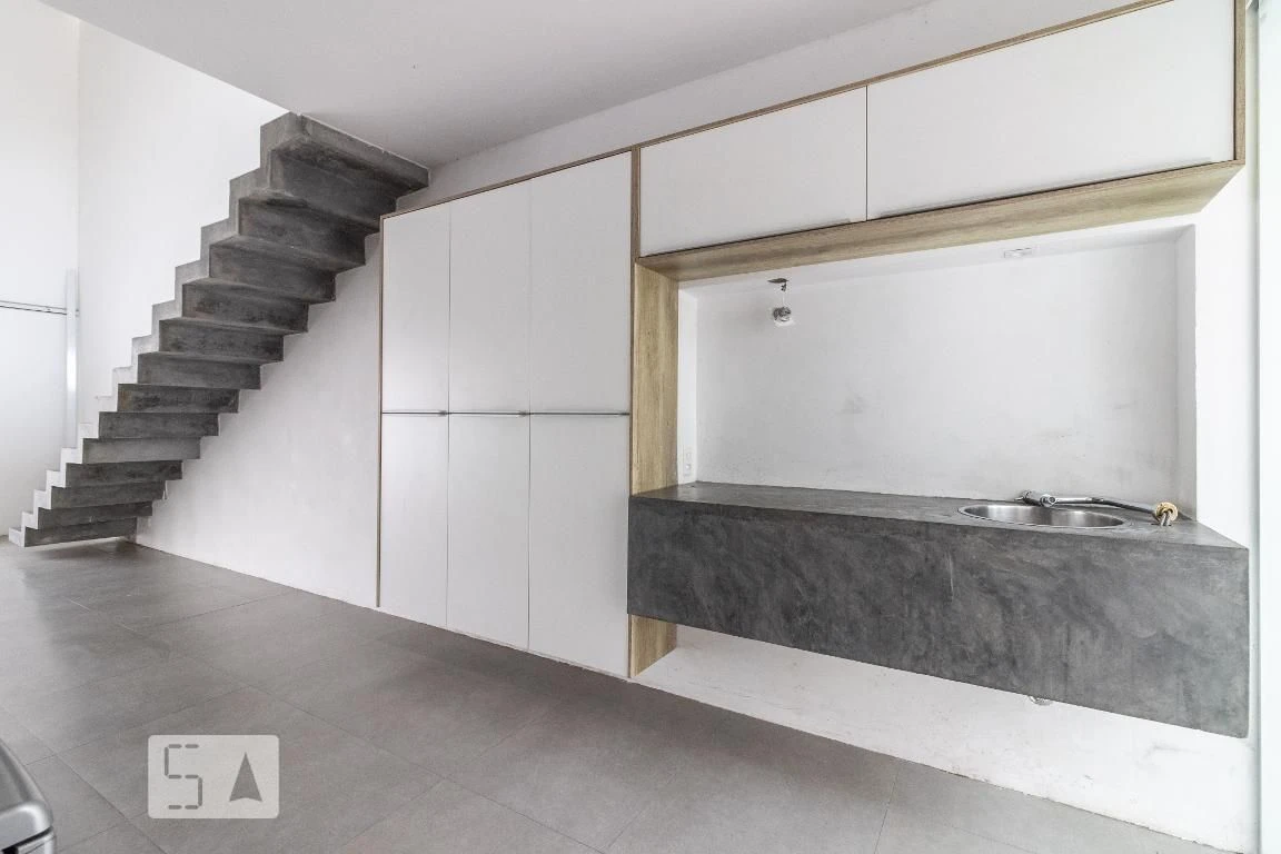 House with 3 bedrooms and 4 bathrooms with a closed kitchen — photo 61