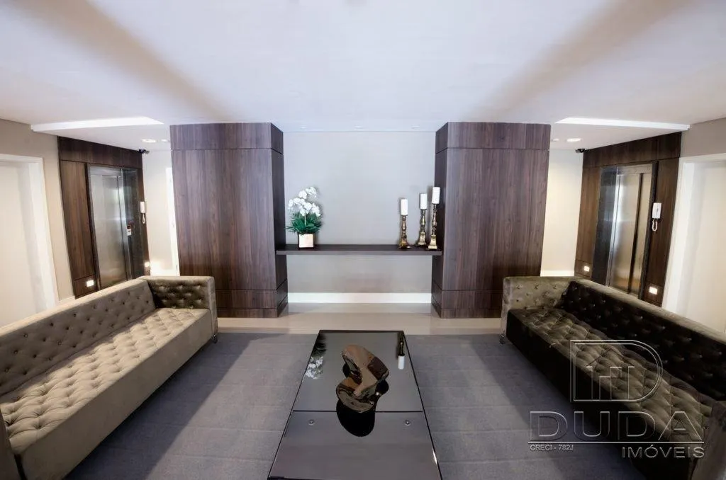 Apartment on the 11th floor with a glass-enclosed balcony — photo 37